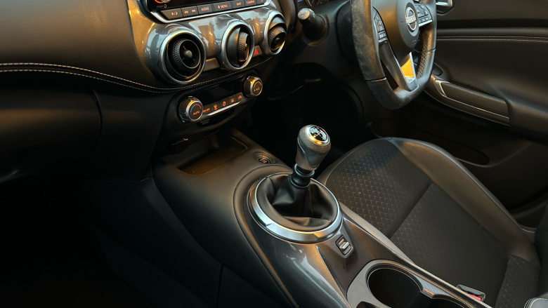 Nissan Juke 1.0 DiG-T 114 N-Connecta 5dr Petrol Hatchback